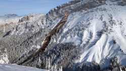 Apr&egrave;s l'&eacute;boulement &agrave; la Dent de Crolles, le sentier du Trou du Glaz restera ferm&eacute; plusieurs mois