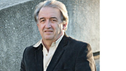 "Une figure du spectacle vivant" : Jean-Paul Angot, ancien directeur de la MC2 de Grenoble, est décédé "Une figure du spectacle vivant" : Jean-Paul Angot, ancien directeur de la MC2 de Grenoble, est décédé