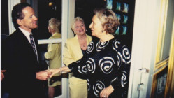 Grenoble : Alain Carignon raconte le lien méconnu entre Bernadette Chirac et l’Isère Grenoble : Alain Carignon raconte le lien méconnu entre Bernadette Chirac et l’Isère