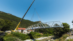 Vif : une nouvelle passerelle au-dessus de la Gresse pour les piétons et les cyclistes Vif : une nouvelle passerelle au-dessus de la Gresse pour les piétons et les cyclistes