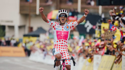 Tour de France : Richard Carapaz triomphe à l’Alpe d’Huez, Tadej Pogacar à une étape du sacre Tour de France : Richard Carapaz triomphe à l’Alpe d’Huez, Tadej Pogacar à une étape du sacre