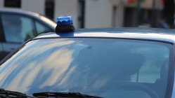 Is&egrave;re : une voiture prend la fuite &agrave; vive allure sur l&rsquo;A480 avant de s&rsquo;&eacute;craser, trois bless&eacute;s