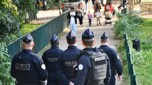 L'interpellation tourne mal à Echirolles : un suspect grièvement blessé lors d'une chute dans les escaliers
