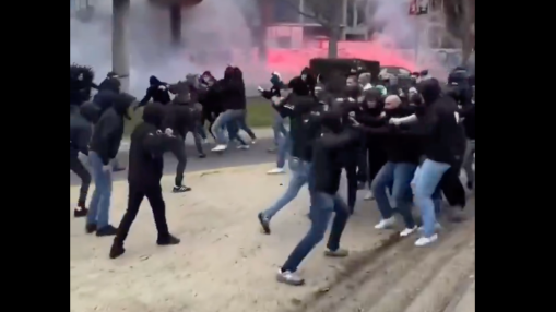 Grenoble-Saint-&Eacute;tienne : affrontements entre supporters avant le match pour un bilan de quatre bless&eacute;s