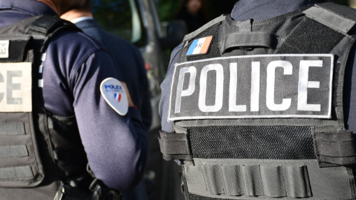 Cinq suspects arr&ecirc;t&eacute;s apr&egrave;s l&rsquo;attaque spectaculaire d&rsquo;un fourgon transportant 7 millions d&rsquo;euros en 2024