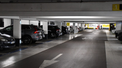 Grenoble : le parking Montorge-T&eacute;l&eacute;ph&eacute;rique restera ferm&eacute; plusieurs semaines apr&egrave;s un incendie