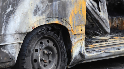 Vif : six autocars Keolis d&eacute;truits par les flammes, une voiture retrouv&eacute;e dans le d&eacute;p&ocirc;t