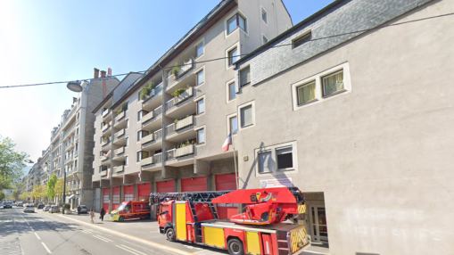Une femme de 53 ans meurt apr&egrave;s s&rsquo;&ecirc;tre jet&eacute;e du quatri&egrave;me &eacute;tage&hellip; juste au-dessus de la caserne des pompiers