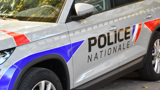 Grenoble : un restaurateur refuse d'&ecirc;tre rackett&eacute;, sa vitrine attaqu&eacute;e &agrave; la voiture-b&eacute;lier