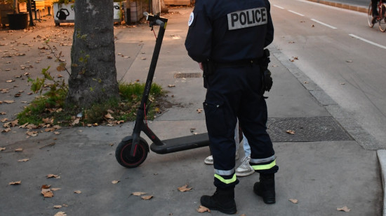 Grenoble : l’opposition juge insuffisant l’arrêté municipal sur les trottinettes place Saint Bruno Grenoble : l’opposition juge insuffisant l’arrêté municipal sur les trottinettes place Saint Bruno