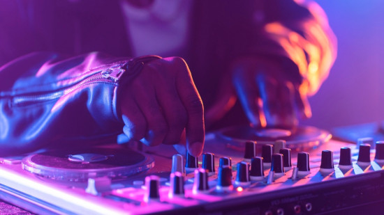 Drogue, DJ et livraison via QR code aux Deux Alpes : un saisonnier condamn&eacute; apr&egrave;s un contr&ocirc;le routier positif &agrave; la k&eacute;tamine