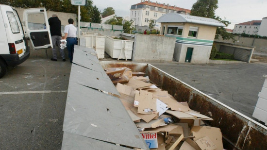 Grenoble : les d&eacute;ch&egrave;teries mobiles de retour dans les quartiers et villages
