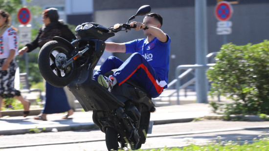 Rod&eacute;os urbains : 13 deux-roues saisis, trois suspects interpell&eacute;s pr&egrave;s de Grenoble