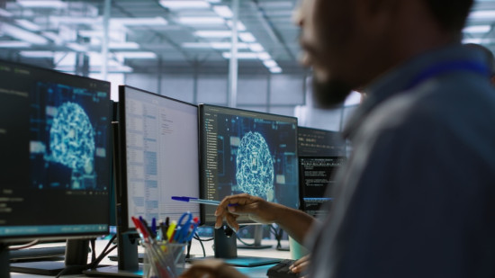 Intelligence artificielle : Grenoble parmi les villes fran&ccedil;aises les plus expos&eacute;es aux mutations de l&rsquo;emploi