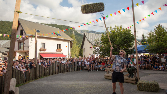 Chars, concerts et animations gratuites : Corren&ccedil;on-en-Vercors en f&ecirc;te ce dimanche