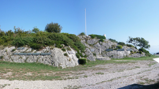 Retrouv&eacute; 50 m&egrave;tres sous un sentier il se promenait au Mont Jalla et affirme avoir &eacute;t&eacute; pouss&eacute; dans le ravin