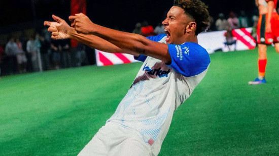 Ligue 2 : Grenoble déroule à Laval et signe une large victoire (3-0) Ligue 2 : Grenoble déroule à Laval et signe une large victoire (3-0)