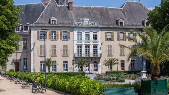 Grenoble renforce son soutien à Bethléem avec une bibliothèque destinée aux enfants Grenoble renforce son soutien à Bethléem avec une bibliothèque destinée aux enfants