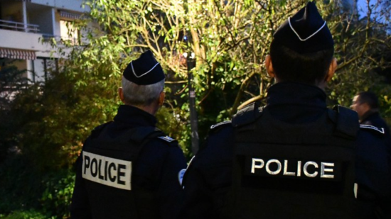 Grenoble : une descente de police r&eacute;v&egrave;le 140 000 euros de drogue dans un appartement de l&rsquo;Abbaye-Jouhaux
