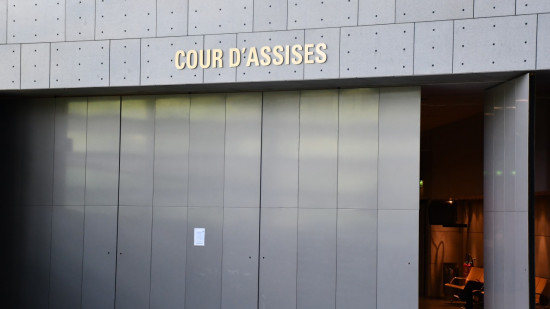 Coups de couteau mortels lors d'une journée alcoolisée entre amis : 15 ans de prison prononcés à Grenoble Coups de couteau mortels lors d'une journée alcoolisée entre amis : 15 ans de prison prononcés à Grenoble