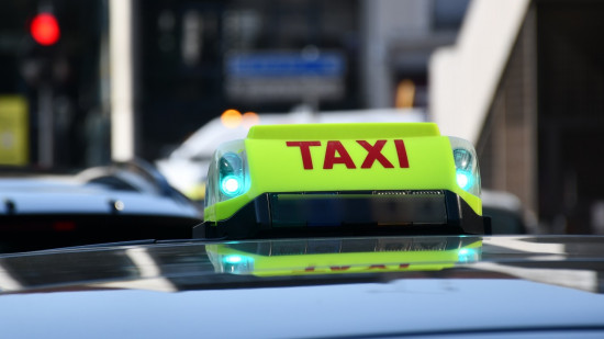Elections européennes : la mairie de Grenoble payera le taxi aux électeurs en incapacité de se déplacer