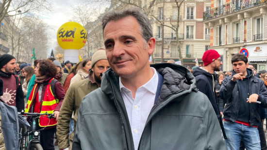 Eric Piolle signe la pétition contre la reconduction de CNEWS sur la TNT Eric Piolle signe la pétition contre la reconduction de CNEWS sur la TNT