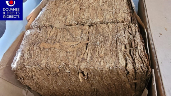 Grenoble : quatre tonnes de tabac, destinées à la revente, saisies par les douanes Grenoble : quatre tonnes de tabac, destinées à la revente, saisies par les douanes