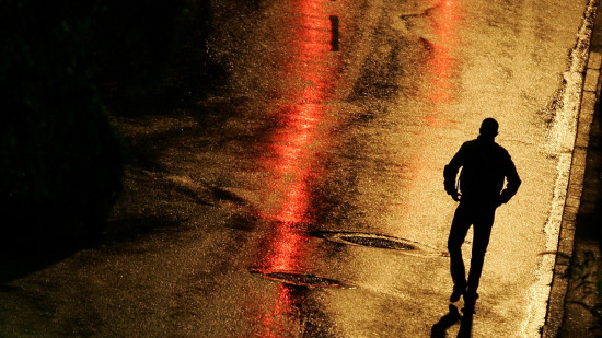 Grenoble : retrouvé en slip dans la rue, il dit ne se souvenir de rien Grenoble : retrouvé en slip dans la rue, il dit ne se souvenir de rien