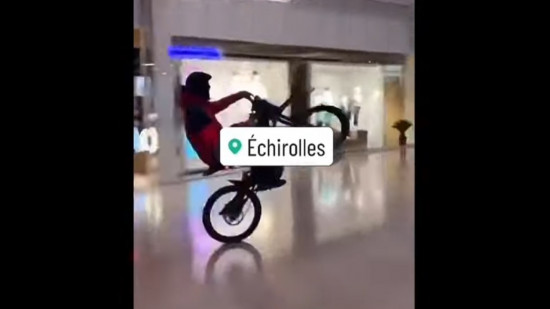 Grenoble : rodéo sauvage dans le centre commercial Grand’Place Grenoble : rodéo sauvage dans le centre commercial Grand’Place