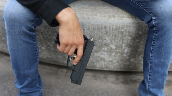 Grenoble : son neveu armé ne veut plus partir de chez lui, il fait appel au RAID