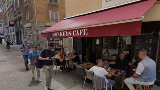 Grenoble : un bar visé par un jet de cocktail Molotov Grenoble : un bar visé par un jet de cocktail Molotov