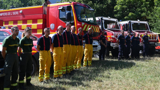 Incendies dans le Sud : des sapeurs-pompiers isérois mobilisés en renfort