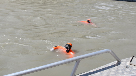 La voiture termine sa course dans le Drac : une jeune femme meurt noyée près de Grenoble La voiture termine sa course dans le Drac : une jeune femme meurt noyée près de Grenoble