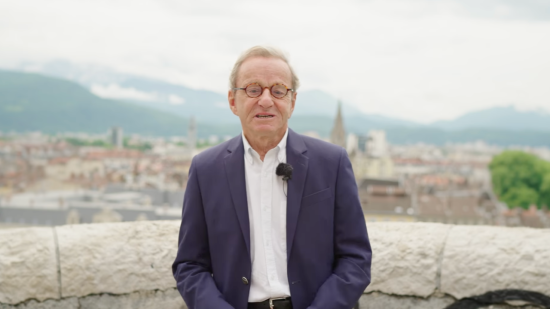 "Notre ville a besoin d'une déclaration d'amour" : Alain Carignon officialise sa candidature pour les municipales 2026 à Grenoble "Notre ville a besoin d'une déclaration d'amour" : Alain Carignon officialise sa candidature pour les municipales 2026 à Grenoble