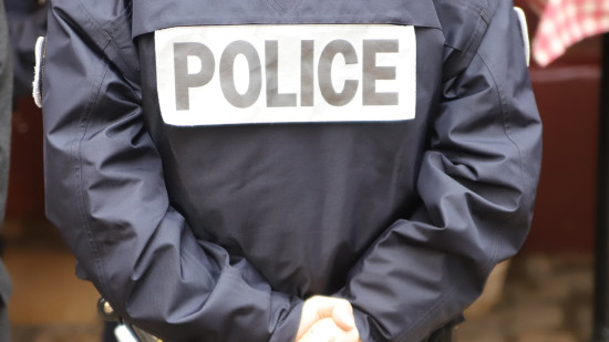 Près de Grenoble : deux individus agressent un quinquagénaire, un cutter brandi pour dérober sa sacoche Lacoste Près de Grenoble : deux individus agressent un quinquagénaire, un cutter brandi pour dérober sa sacoche Lacoste