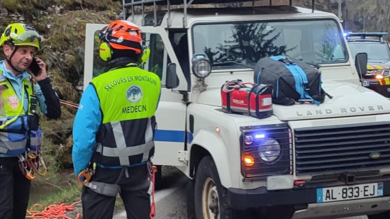 Près de Grenoble : Grosse frayeur pour deux randonneurs dans le massif des Écrins Près de Grenoble : Grosse frayeur pour deux randonneurs dans le massif des Écrins