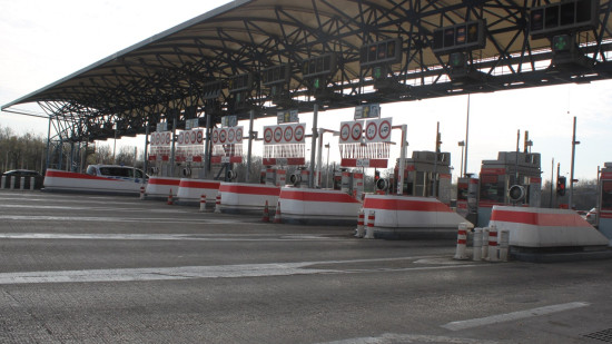 Près de Grenoble : un conducteur positif à l’alcool et aux stupéfiants provoque un violent accident à un péage Près de Grenoble : un conducteur positif à l’alcool et aux stupéfiants provoque un violent accident à un péage