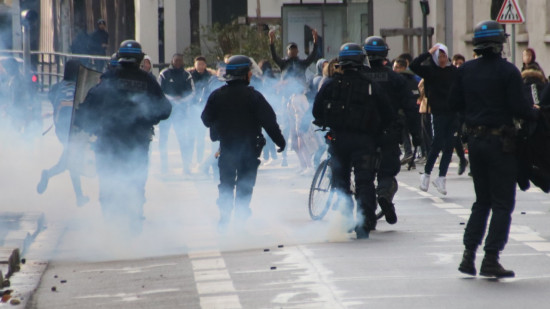 Soirée explosive à Echirolles : les forces de l'ordre prises pour cibles après une interpellation