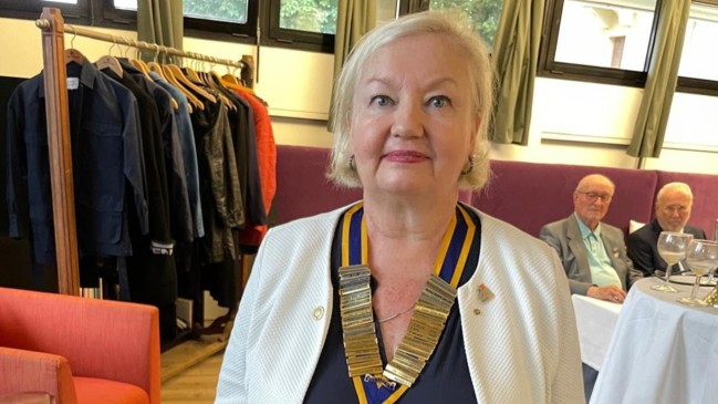 Municipales &agrave; Grenoble : une colisti&egrave;re d'Herv&eacute; Gerbi &eacute;cart&eacute;e apr&egrave;s avoir d&eacute;tourn&eacute; puis rendu 12 000 euros