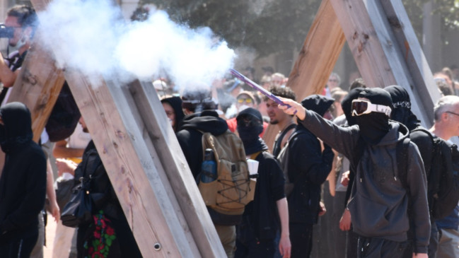 Meylan : des mortiers d&rsquo;artifice atterrissent dans l&rsquo;enceinte de la gendarmerie, trois mineurs interpell&eacute;s