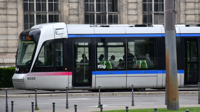 Pollution à Grenoble : transports, vélo et covoiturage gratuits ou facilités dès jeudi Pollution à Grenoble : transports, vélo et covoiturage gratuits ou facilités dès jeudi