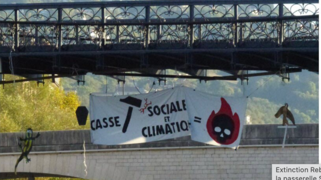 Marche pour le climat &agrave; Grenoble : 2 500 manifestants et une action coup de poing d&rsquo;Extinction Rebellion