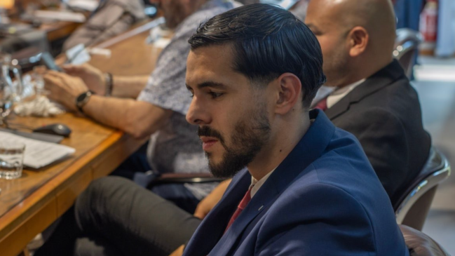 Heurts au conseil municipal de Grenoble : la Ville accuse les élus LFI d’avoir forcé le passage Heurts au conseil municipal de Grenoble : la Ville accuse les élus LFI d’avoir forcé le passage