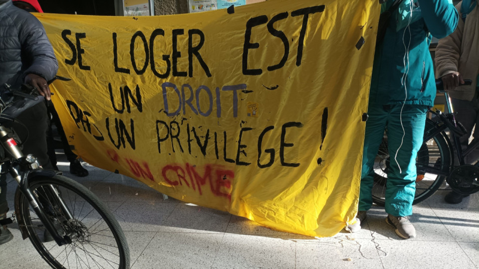 Enfants à la rue : le siège de la Métropole de Grenoble occupé