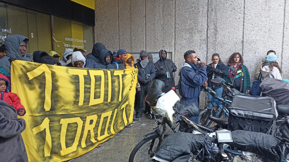 Familles SDF réfugiées à l'Hôtel de la Métropole de Grenoble : les élus interpellent l'Etat