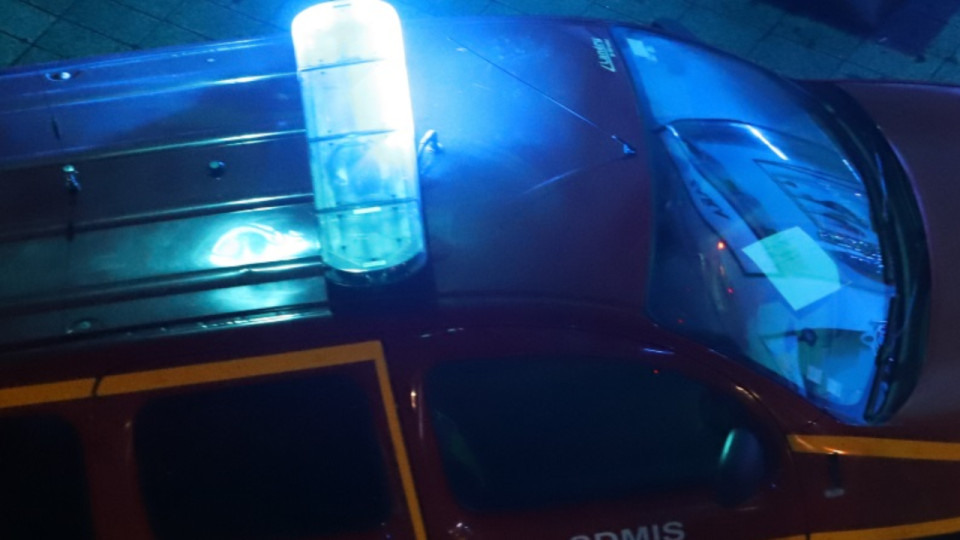 Grenoble : les pompiers sauvent une octogénaire lors d'un incendie nocturne