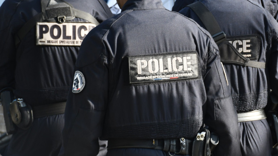 Echirolles : un policier bless&eacute; apr&egrave;s avoir &eacute;t&eacute; bouscul&eacute; par un dealer