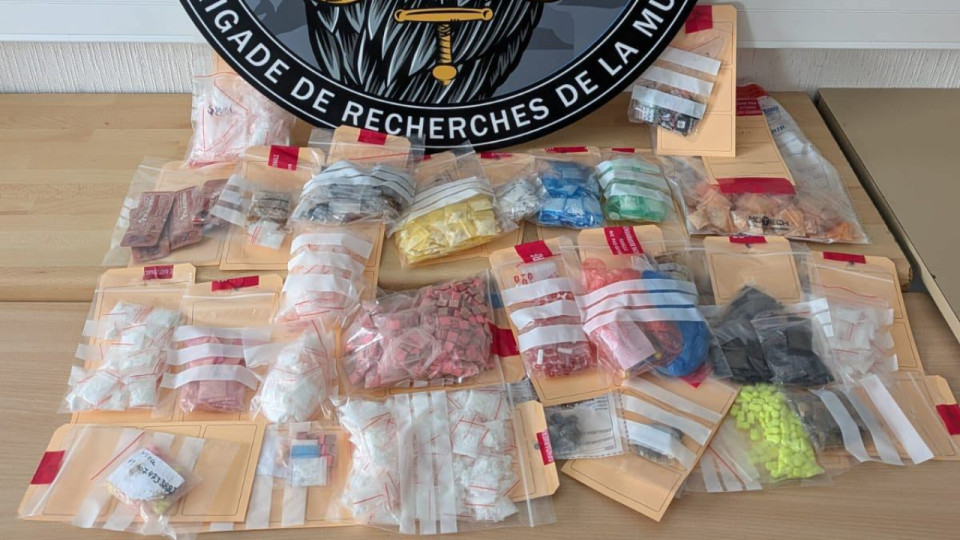 Ils avaient cach&eacute; de la drogue dans la for&ecirc;t pour Tomorrowland : un Colombien et deux Anglais interpell&eacute;s