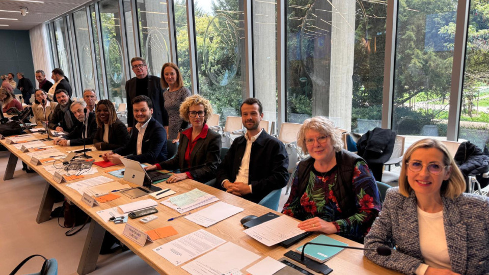 "Bande de nazis" : clash violent au conseil municipal de Grenoble, l&rsquo;opposition saisit la justice