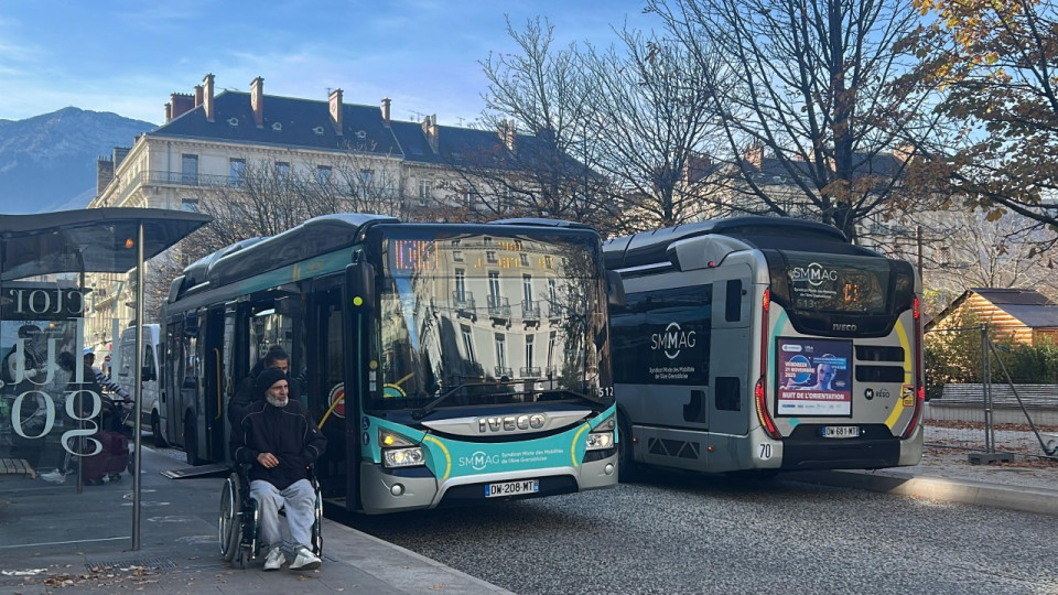 Grenoble : la gratuit&eacute; des transports en commun r&eacute;clam&eacute;e face &agrave; la flamb&eacute;e du carburant